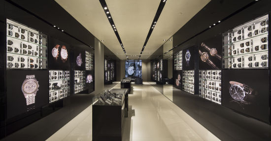 EMPORIO ARMANI在香港开设腕表及首饰旗舰店