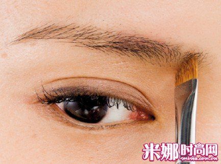 晕染眉头