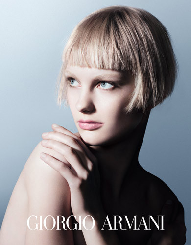 “ARMANI GLOW”大师时尚光影魅力