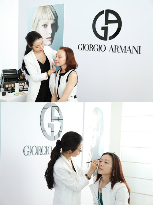 阿玛尼首席美妆老师Joan为现场嘉宾演绎“ARMANI GLOW”大师时尚光影的美学理念