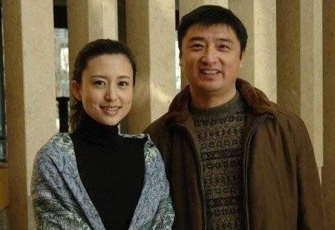 近日,央视主持张蕾被曝与50多岁铁矿大亨王吉财完婚,而媒人正是毕福剑 近日,央视主持张蕾被曝与50多岁铁矿大亨王吉财完婚,而媒人正是毕福剑