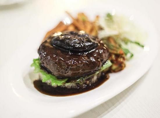 煎牛肉汉堡