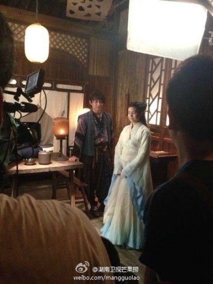 网曝于正版《神雕侠侣》花絮照 杨过小龙女造型亮瞎眼