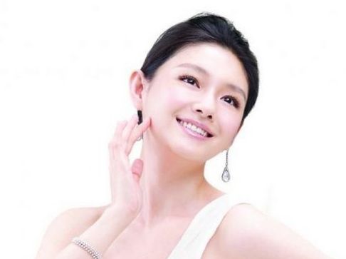 央视曝大S代言美白针是假药