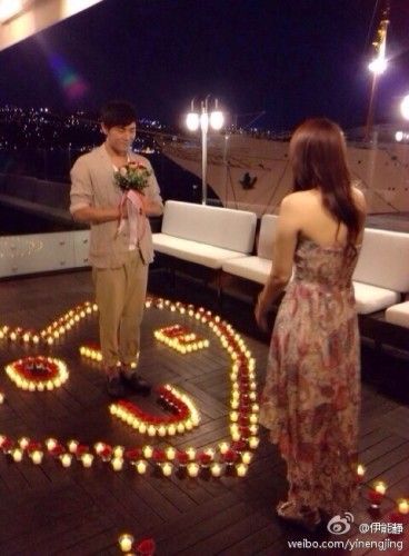 秦昊向伊能静求婚