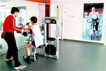 健身:您有没有想过请私教(组图)