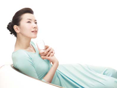 6条必胜护肤法 养出夏日清凉透明肌肤(组图)(5