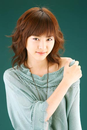 组图:明星发型 美少女李妍喜16款甜美发型(6)