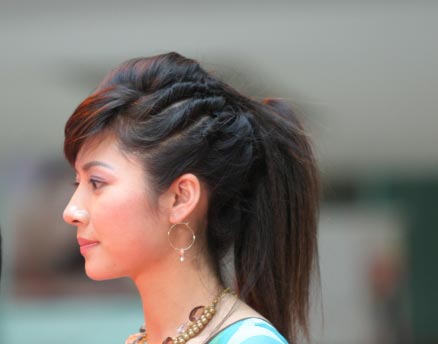 组图:明星<em>发型</em> 吉雪萍15款<em>夏日</em>风情<em>发型</em>(8)_伊