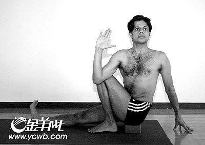 点击图片进入第一页