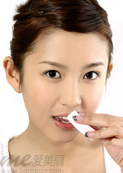 珍爱美唇:唇部卸妆全攻略(组图)(4)