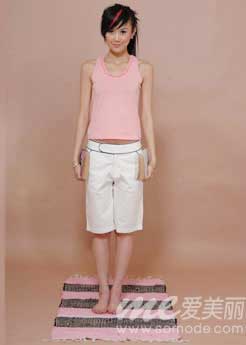 书本健胸操为你的美丽推波助澜(组图)_新浪女