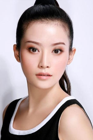 粉底液 女人化妆包里的必备品(组图)(3)