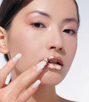 测试肌肤油性程度 5招控油必做(组图)(2)