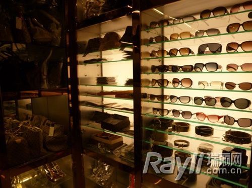 全球奢侈品发展“猛如虎” 全球奢侈品发展“猛如虎”