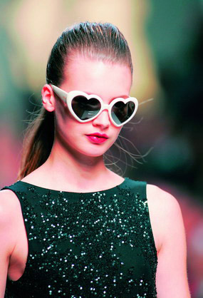 ���ͼƬ������һҳ