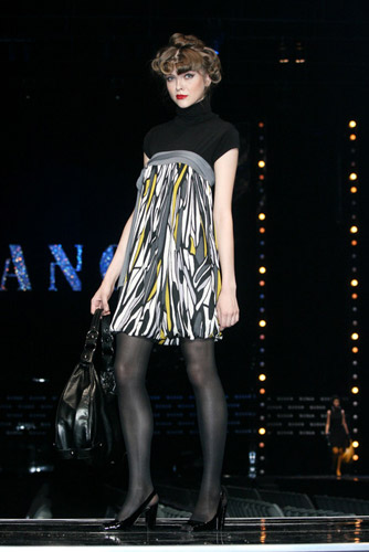 ���ͼƬ������һҳ