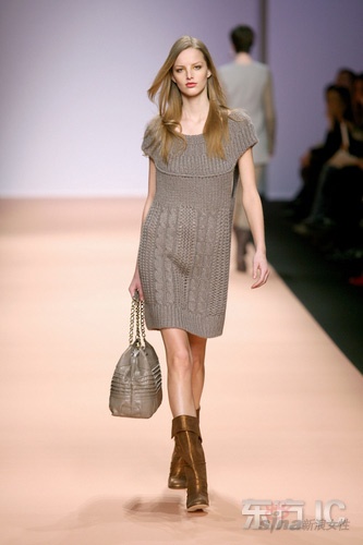 ���ͼƬ������һҳ