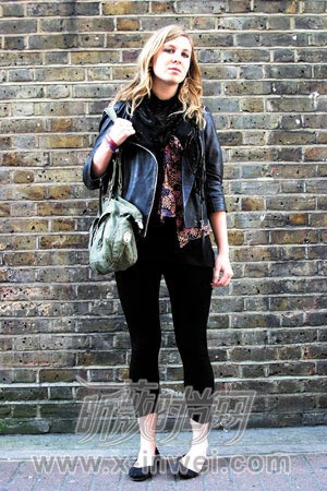 ���ͼƬ������һҳ