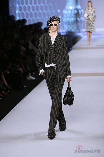 ���ͼƬ������һҳ