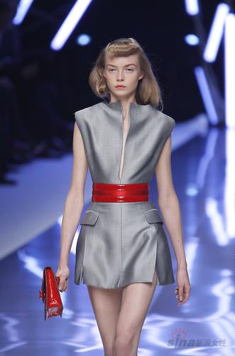 ���ͼƬ������һҳ