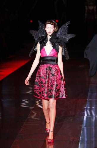 ���ͼƬ������һҳ