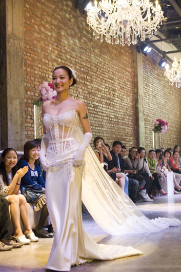 小s婚纱_婚纱情侣头像(2)