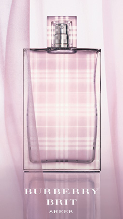 博柏利红粉恋歌香水 亚洲率先登场(图)