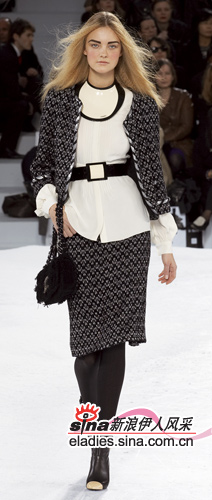 ���ͼƬ������һҳ