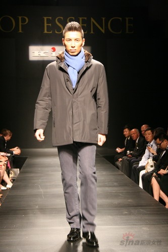 组图:Kiton秋冬新品男装发布-亮面夹克