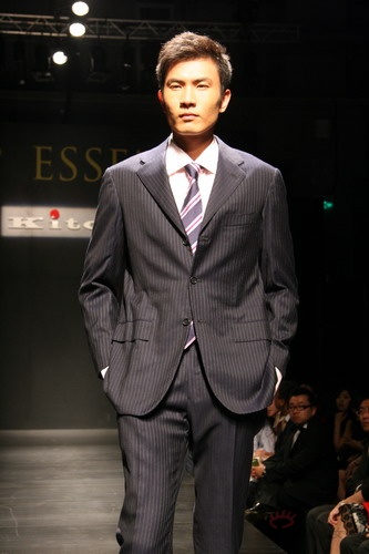 组图:Kiton秋冬新品男装发布-男士正装