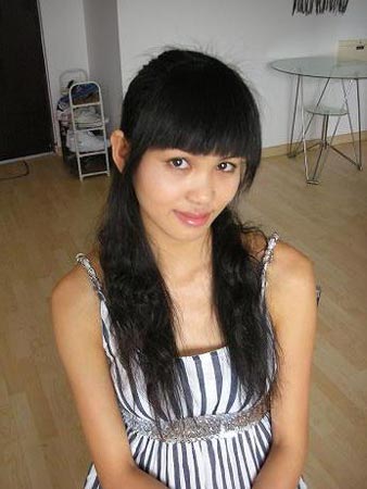 大眼睛黑妹