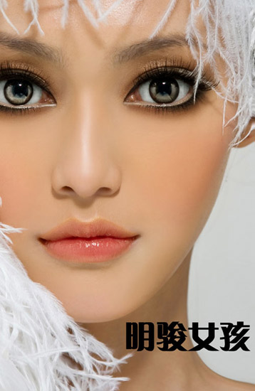 大眼美女明星电力十足(组图)(2)