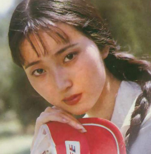 陈晓旭 组图：陈晓旭旧照片清纯可人(6)_新浪女性_新浪网
