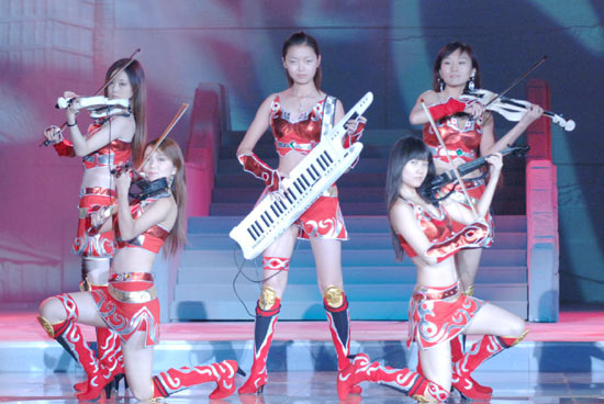 组图:美丽音符女子乐团现场精彩表演