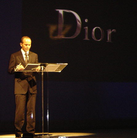 ���ͼƬ������һҳ