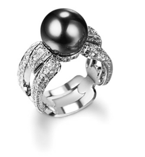 组图:领略至尊婚戒的无限荣光