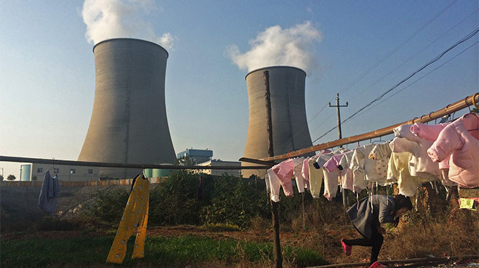 ���侵ͷ�����������ļ�԰����Ӧ�ɱε�����