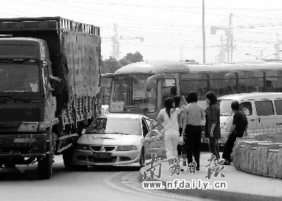 硬件or意识or技术 如何避免中国式交通事故