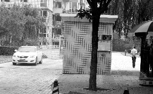 幼儿被轧事件引关注 业主抵制车辆随意出入