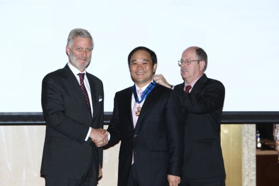 李书福荣获比利时国家最高荣誉勋章