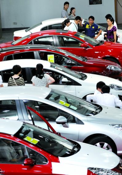 豪车大降价 卖一辆亏几万经销商伤不起