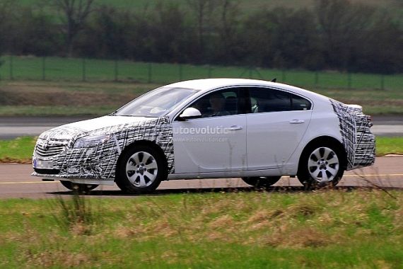 改款欧宝Insignia谍照 预计年内发布