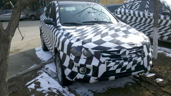 低配不低高配惊喜 奔腾SUV谍照曝光