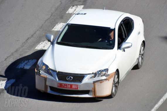 新一代雷克萨斯IS谍照曝光 明年初发布