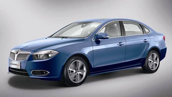 中华H530增程式电驱动车亮相北京车展