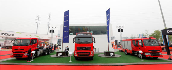 全新沃尔沃FMX卡车亮相2012北京车展