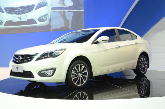 B级车“曜”首发 海马汽车亮相北京车展