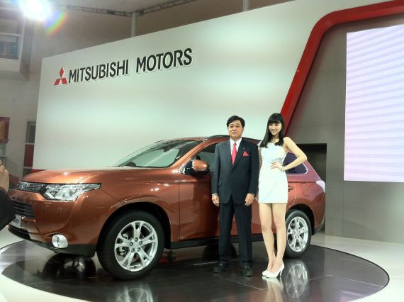 欧蓝德亚洲首发 三菱亮相北京车展