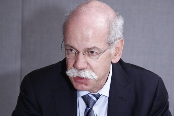 蔡澈：奔驰在华渠道整合进程很复杂